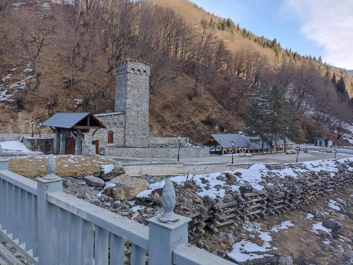 Guest House "Svaneti" Lentekhi Exterior photo