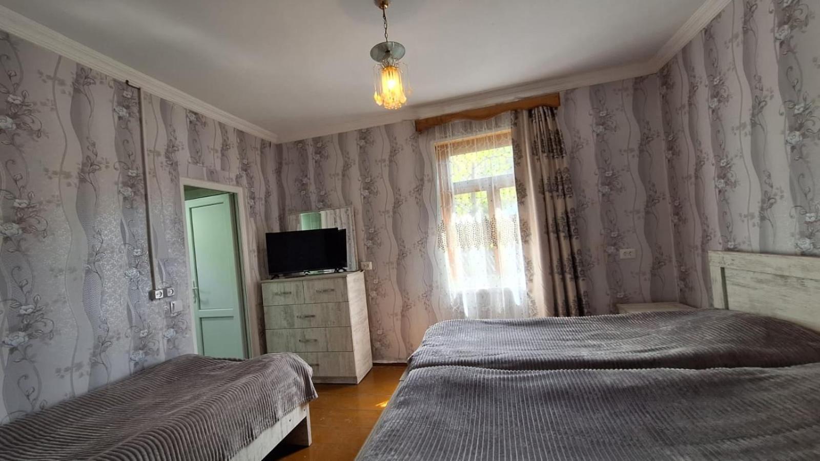 Guest House "Svaneti" Lentekhi Exterior photo
